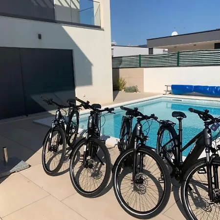 Jlo 2 Mit 4 E-bikes
