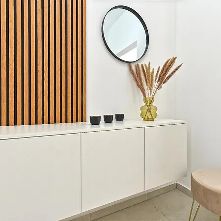 Jlo 2 Mit 4 E-bikes Вилла Перой