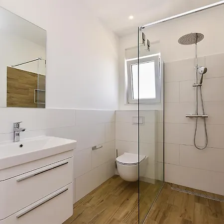 Villa Jlo 2 Mit 4 E-bikes *