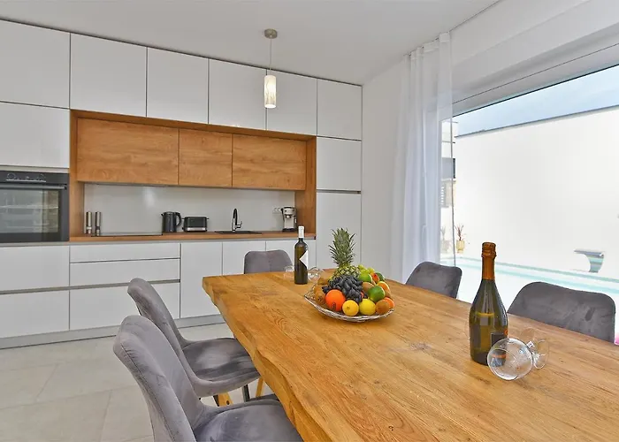 빌라 Jlo 2 Mit 4 E-bikes 페로이