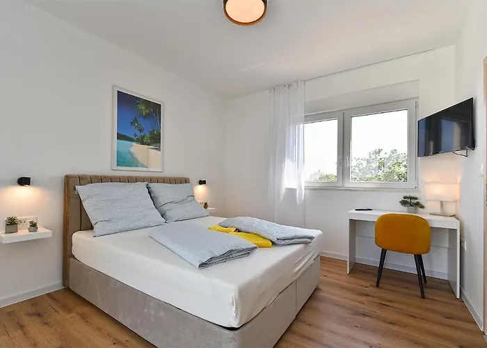 빌라 Jlo 2 Mit 4 E-bikes 페로이