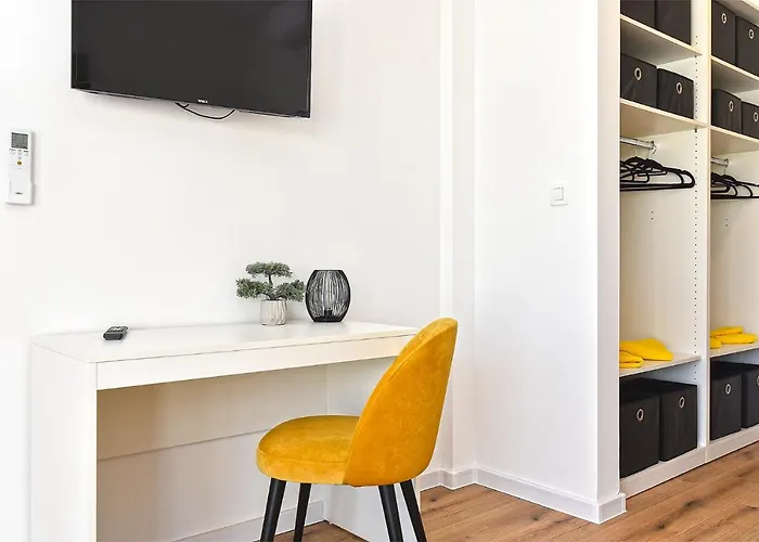 Jlo 2 Mit 4 E-bikes 빌라