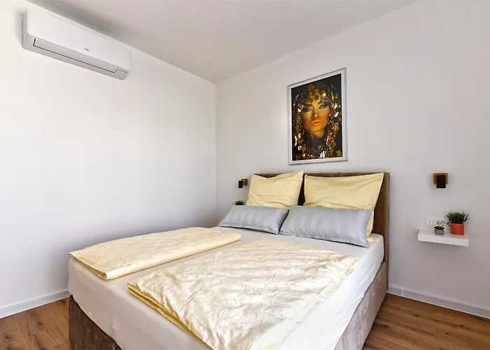 Jlo 2 Mit 4 E-bikes 빌라 *