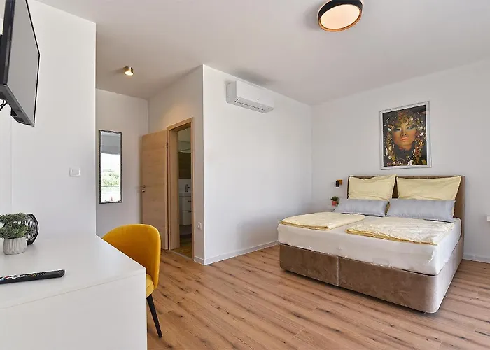 Jlo 2 Mit 4 E-bikes *